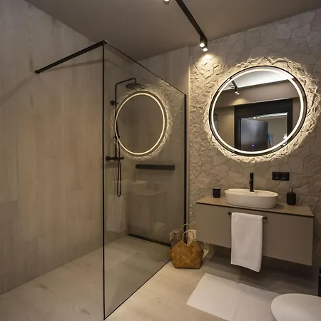 Апарт-отель Sky Hill 4*