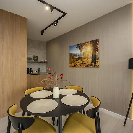 Sky Hill شكلارسكا بوريبا